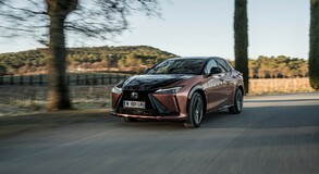 Lexus RZ 2023