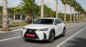 2019 UX F SPORT