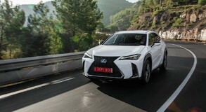 2019 UX F SPORT