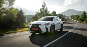 2019 UX F SPORT