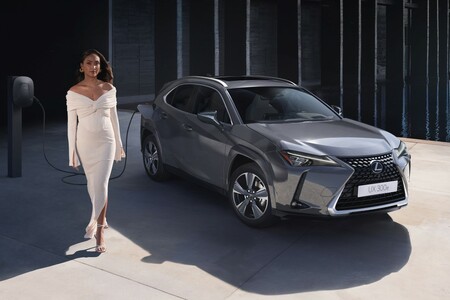 LEXUS UX 300e Z WIĘKSZĄ BATERIĄ I NOWYM SYSTEMEM MULTIMEDIALNYM JUŻ OD 262 900 ZŁ