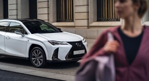 LEXUS UX Z NOWYMI MULTIMEDIAMI, POPRAWIONYM UKŁADEM JEZDNYM I Z WIĘKSZYMI MOŻLIWOŚCIAMI KONFIRGURACJI