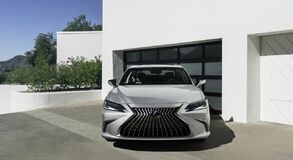 Lexus ES 2021