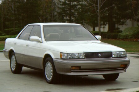 LEXUS ES MA JUŻ 35 LAT. TO NAJPOPULARNIEJSZA LIMUZYNA W HISTORII MARKI