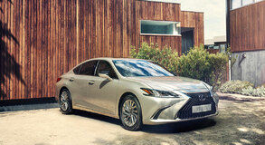 Lexus ES-T