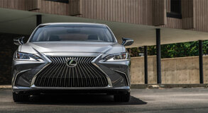 Lexus ES-T