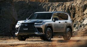 Egyedi felkészítésű offroad LX-et villant Tokióban a Lexus 