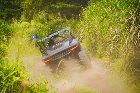 PROTOTYPOWY LEXUS ROV Z INNOWACYJNĄ POWŁOKĄ PRZEDNIEJ SZYBY. PIERWSZE TAKIE ROZWIĄZANIE NA ŚWIECIE