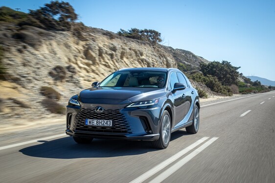 LEXUS RX NAJPOPULARNIEJSZYM GLOBALNIE MODELEM MARKI. JUŻ 4 MILIONY SPRZEDANYCH AUT