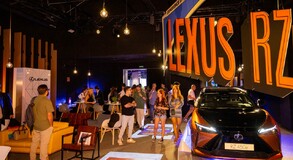 Lexus RZ comic Salva Espin
