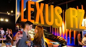 Lexus RZ comic Salva Espin