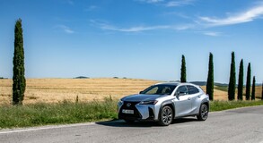 Lexus UX 2024