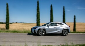 Lexus UX 2024