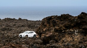 3000 KM TÁVOLSÁGBÓL RENDEZI A NEVES BLOGGER A VADONATÚJ LEXUS UX FOTÓZÁSÁT