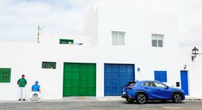 3000 KM TÁVOLSÁGBÓL RENDEZI A NEVES BLOGGER A VADONATÚJ LEXUS UX FOTÓZÁSÁT