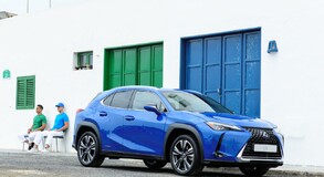 3000 KM TÁVOLSÁGBÓL RENDEZI A NEVES BLOGGER A VADONATÚJ LEXUS UX FOTÓZÁSÁT