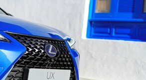 3000 KM TÁVOLSÁGBÓL RENDEZI A NEVES BLOGGER A VADONATÚJ LEXUS UX FOTÓZÁSÁT