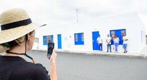 3000 KM TÁVOLSÁGBÓL RENDEZI A NEVES BLOGGER A VADONATÚJ LEXUS UX FOTÓZÁSÁT