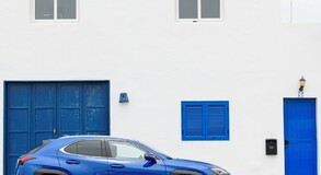 3000 KM TÁVOLSÁGBÓL RENDEZI A NEVES BLOGGER A VADONATÚJ LEXUS UX FOTÓZÁSÁT