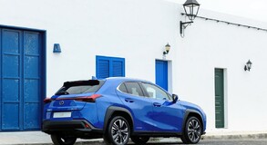 3000 KM TÁVOLSÁGBÓL RENDEZI A NEVES BLOGGER A VADONATÚJ LEXUS UX FOTÓZÁSÁT