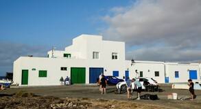 3000 KM TÁVOLSÁGBÓL RENDEZI A NEVES BLOGGER A VADONATÚJ LEXUS UX FOTÓZÁSÁT