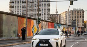 Lexus UX 2023