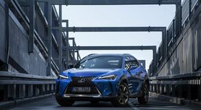 Lexus UX - local