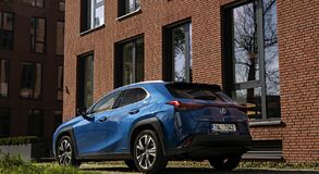 Lexus UX - local