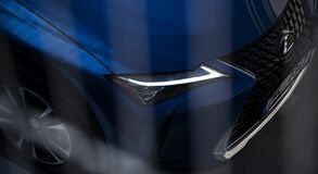 Lexus UX - local