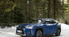 Lexus UX - local