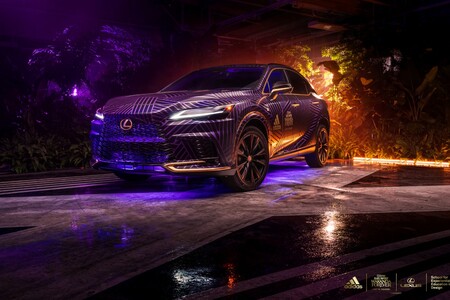 LEXUS RX WEDŁUG ADIDASA. WNĘTRZE STWORZONE DZIĘKI ULTRANOWOCZESNYM TECHNOLOGIOM