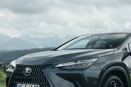 LEXUS NX Z KORZYŚCIĄ NAWET DO 57,5 TYS. ZŁ. WERSJA PRESTIGE ZYSKAŁA 20-CALOWE FELGI