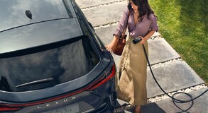A vadonatúj Lexus NX full hibrid és plug-in hibrid hajtása is az iparág legfejlettebbje