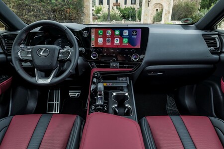 LEXUS NX 450H+ NAJLEPSZYM DUŻYM SUV-EM Z NAPĘDEM PLUG-IN HYBRID