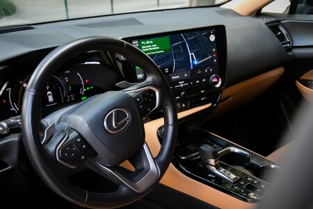 GLOBALNA SPRZEDAŻ LEXUSA NX PRZEKROCZYŁA 1,5 MILIONA EGZEMPLARZY