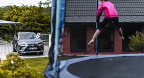 Lexus NX 300h - local