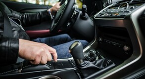 Lexus NX 300h - local
