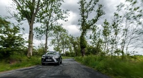 Lexus NX 300h - local