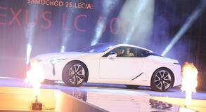 Lexus LC500 autem XXV-lecia Playboya