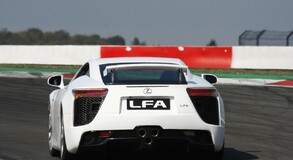 Nieznana historia Lexusa LFA