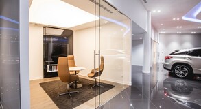 NEJMODERNĚJŠÍ DEALERSTVÍ V ČESKU I EVROPĚ MÁ NOVĚ LEXUS V PRAZE