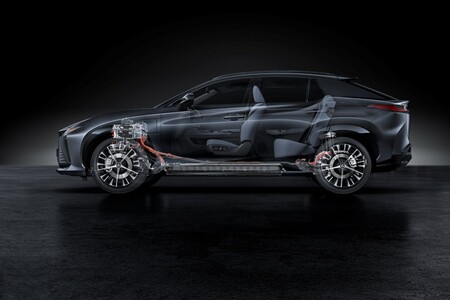 LEXUS UVÁDÍ ČISTĚ ELEKTRONICKÉ ŘÍZENÍ A VIRTUÁLNÍ MANUÁLNÍ ŘAZENÍ