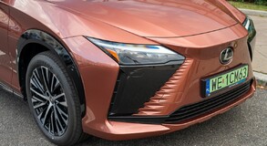 Lexus RZ 2023