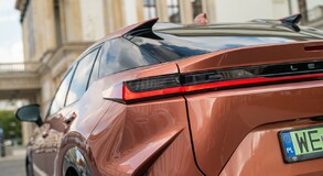 Lexus RZ 2023