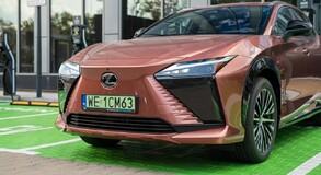 Lexus RZ 2023