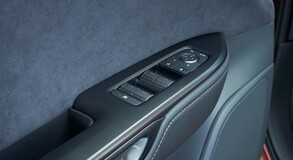 Lexus RZ 2023