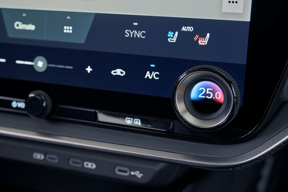 LEXUS CLIMATE CONCIERGE. INNOWACYJNY I ZAAWANSOWANY SYSTEM ZARZĄDZANIA TEMPERATURĄ W KABINIE
