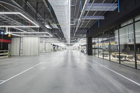  LEXUS SE PŘESTĚHOVAL DO ŠIMOJAMY POBLÍŽ TOYOTA CITY 