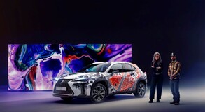 Prvé auto s tetovaním je Lexus UX