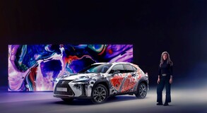 Prvé auto s tetovaním je Lexus UX